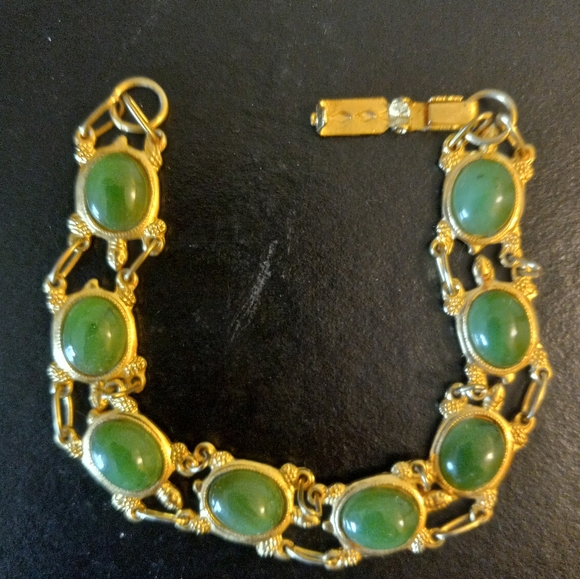 🔥HOST PICK🔥Vintage Designer Jade Turtle 🐢 Bracelet - Picture 2 of 3